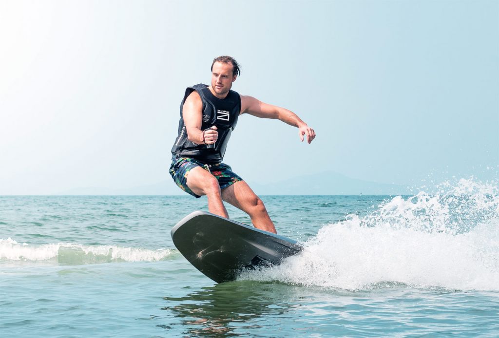 Awake RÄVIK S Electric Surfboard - Ideal For Adrenaline Junkies