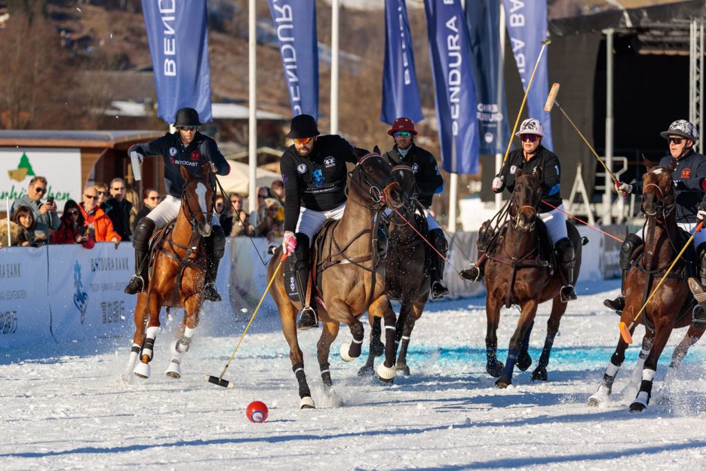 Intocast and bendura Bank at the Snow Polo World Cup Kitzbühel 2020