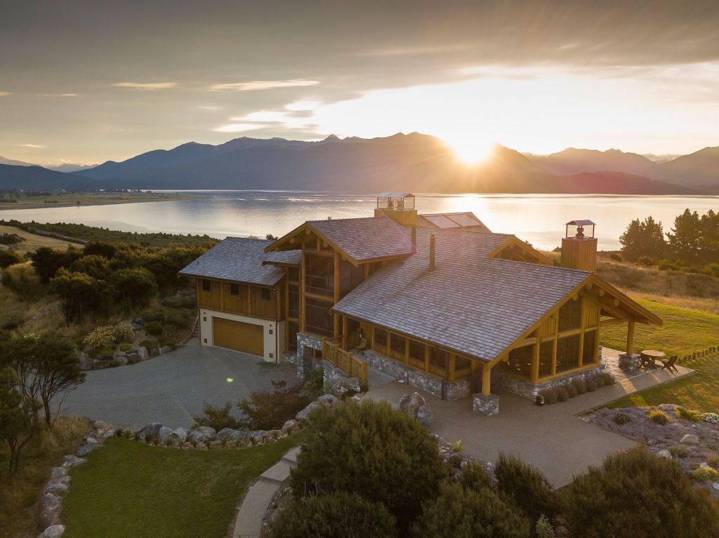 New Owners Residence Opened at Fiordland Lodge in New Zealand