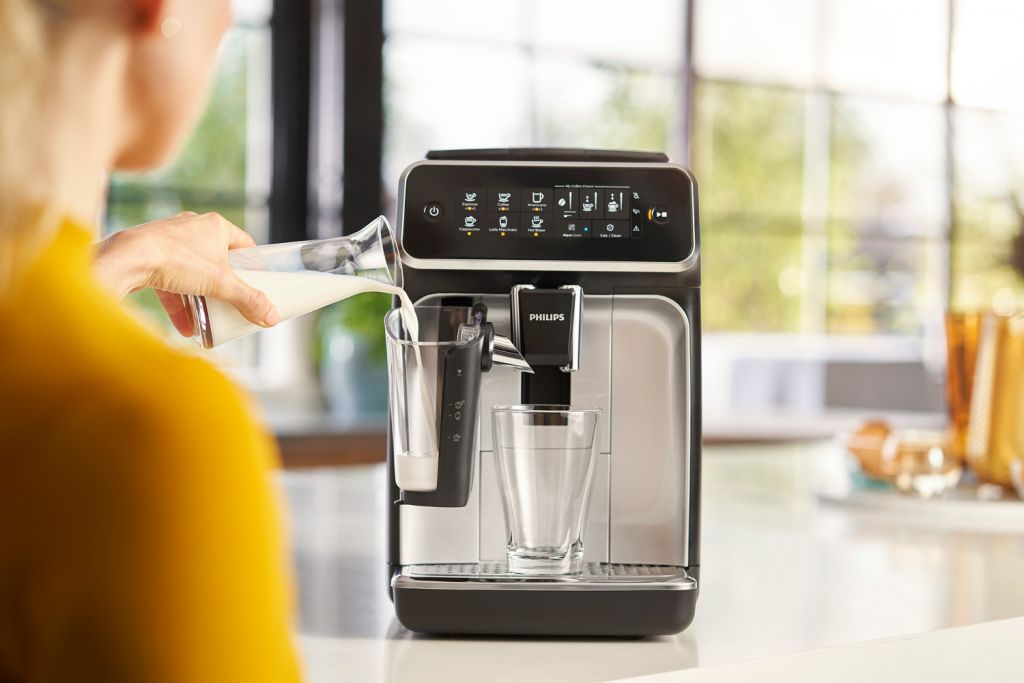 How to fill a Philips LatteGo Coffee Machine