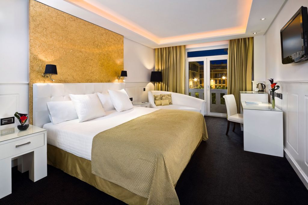 Premium room at the Hotel Colón Gran Meliá In Seville