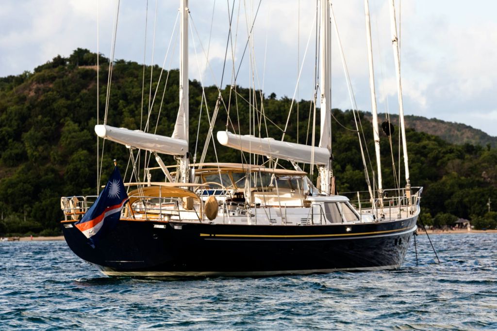 112-Foot Sailing Yacht BLUE TOO Gets $1,050,000 Price Reduction