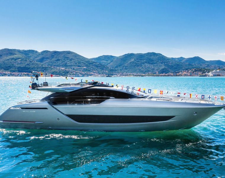 The New Riva 88’ Folgore Gets Its First Taste of the Water