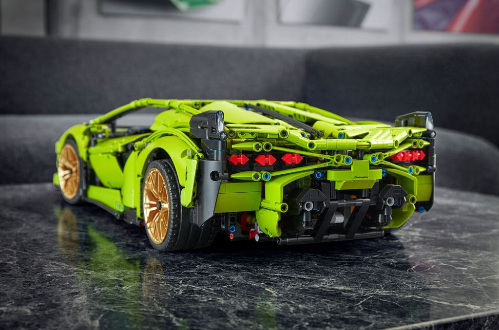 LEGO Lamborghini Sián rear view