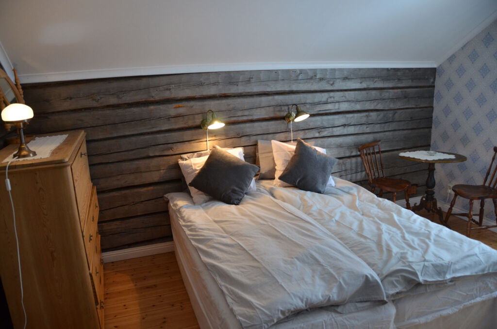 Bedroom inside Jopikgården lodge