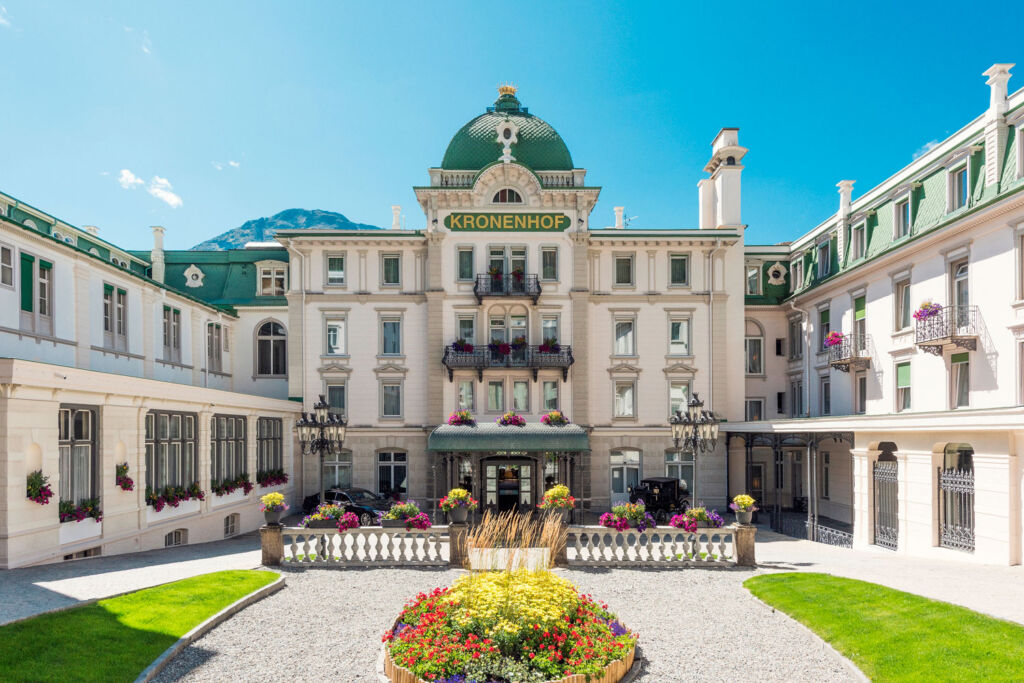 Grand Hotel Kronenhof courtyard in the summer