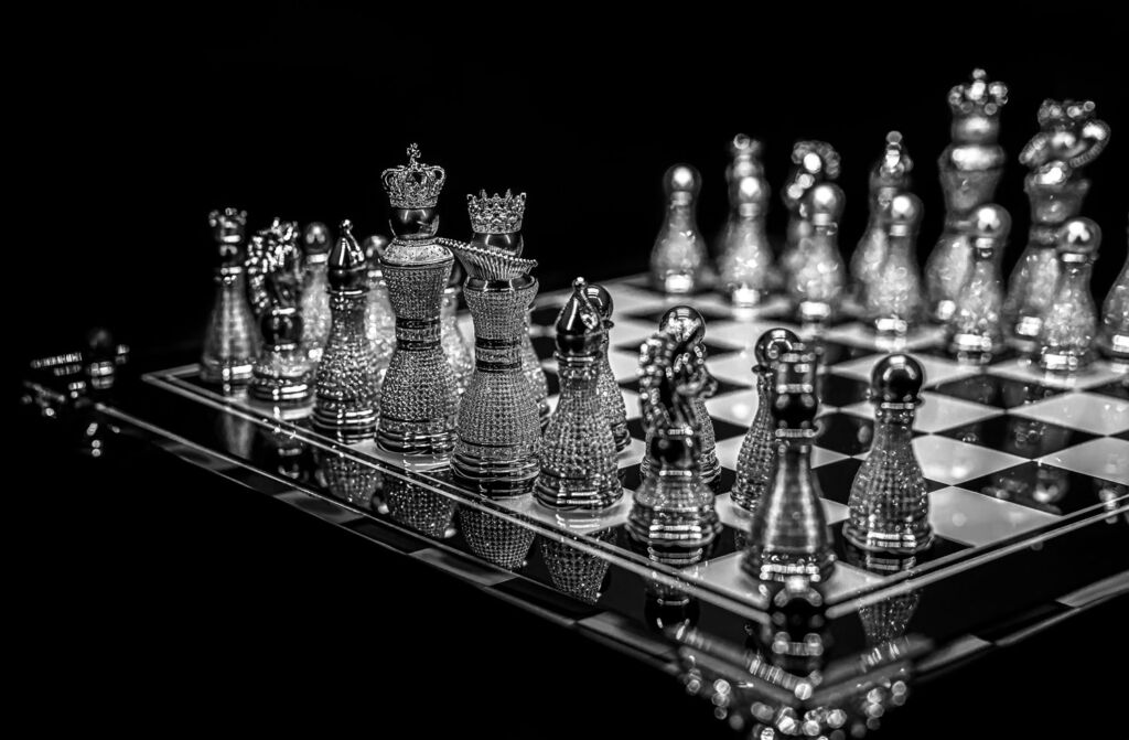 World's Most Expensive Chess Set : Pearl Royale