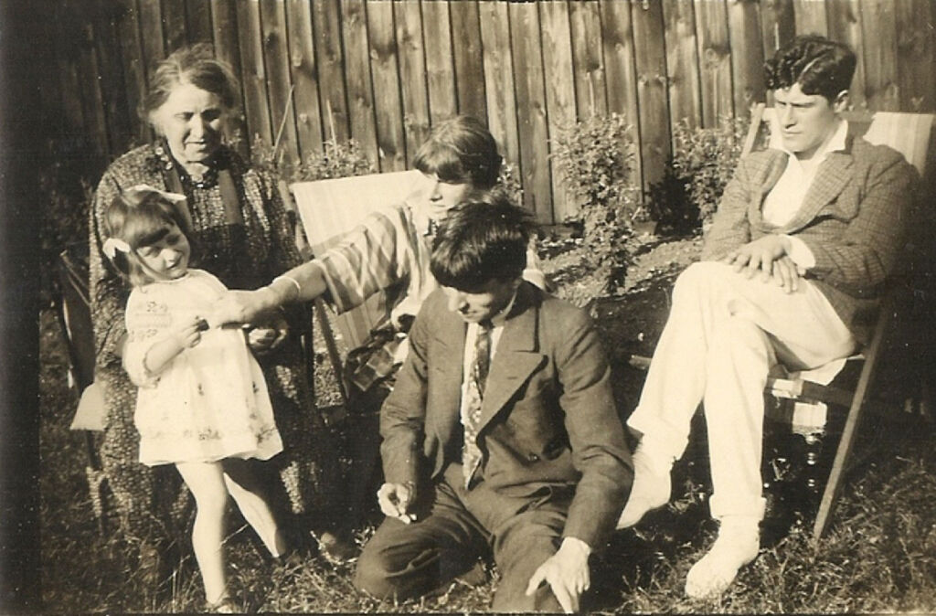 From left – Mrs Carline, Shirin Spencer, Hilda Carline, Stanley Spencer, and Richard Carline, 1929.