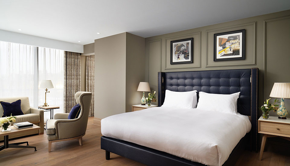 Luxury bedroom suite in a York hotel