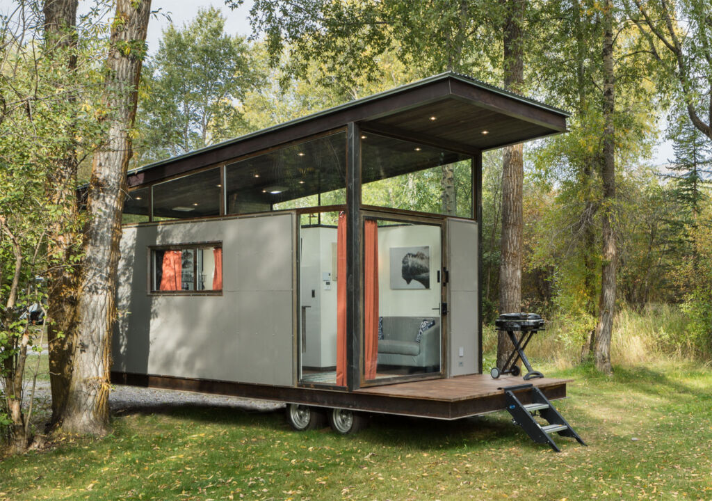 The RoadHaus Wedge RV is the Ideal Alternative to a Boring Office 5 The RoadHaus Wedge RV is a movable office