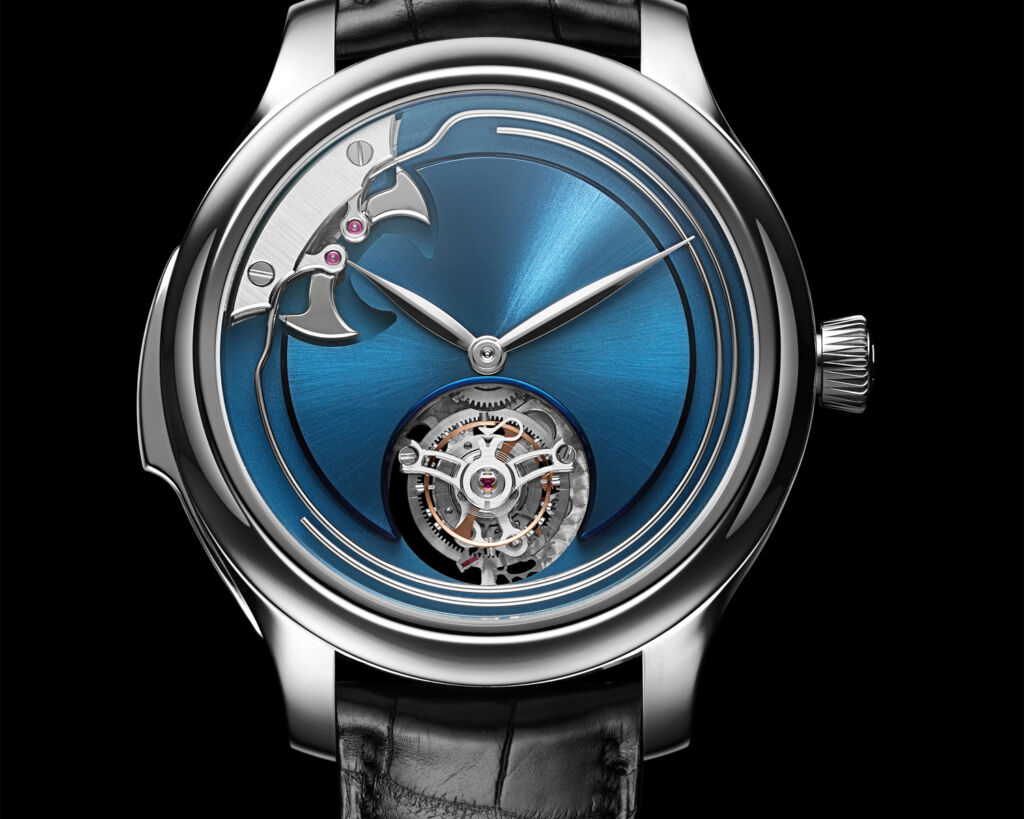 Image showing the clean blue dial on the timepiece