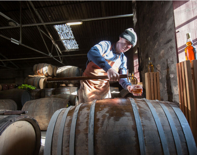 A Note from Hungary: The Glen Moray 2005 Tokaji Finish Whisky being bottled from casks