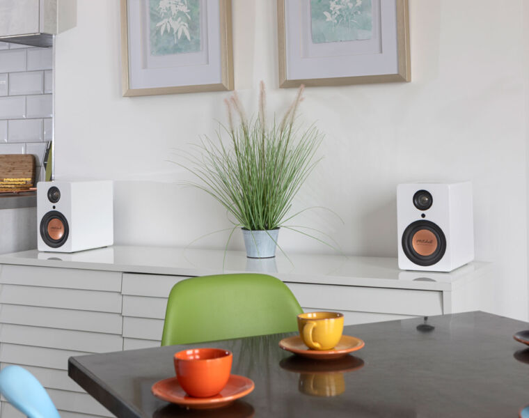 Mitchell Acoustics' UStream One Brings Back the Beauty of Stereo Sound