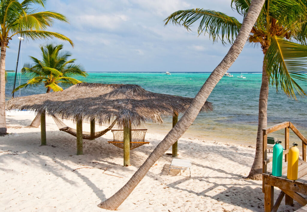 The Cayman Islands Will be Open to Vaccinated Travellers from 20th November