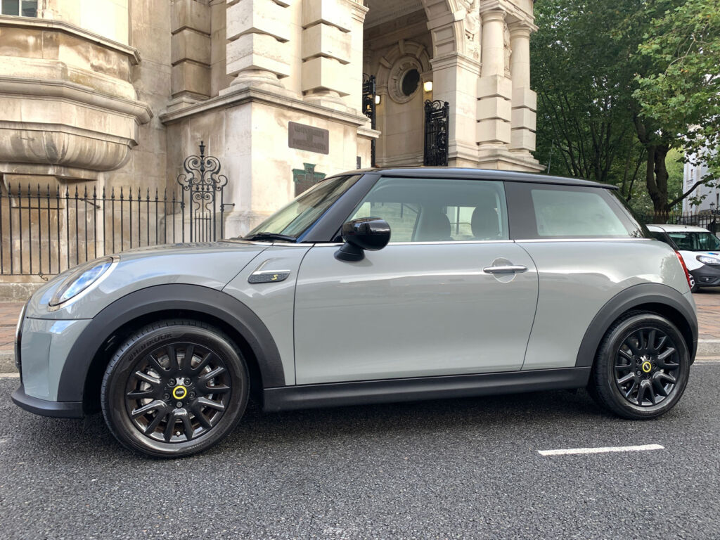 The Mini Electric level 1 in a grey colour parked up in London