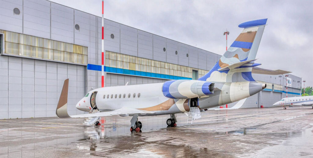 Dassault Falcon 2000LXS parked outside a hangar