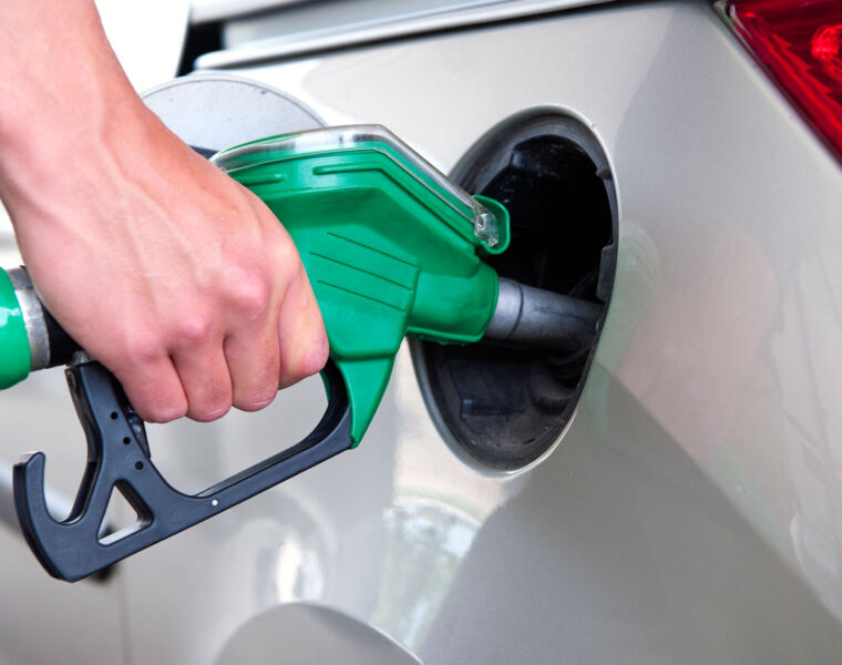 UK SUV Owners Face Paying As Much As £200 to Fill up at the Pumps