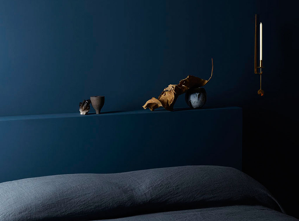 As the paints are solvent free, they are ideal for use in all rooms. This is a very dark blue colour used in the bedroom.