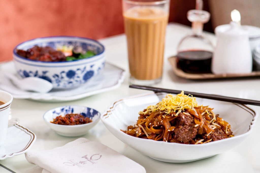 Wok Fried Flat Rice Beef Noodles