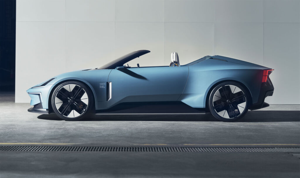 The concept car in full convertible mode