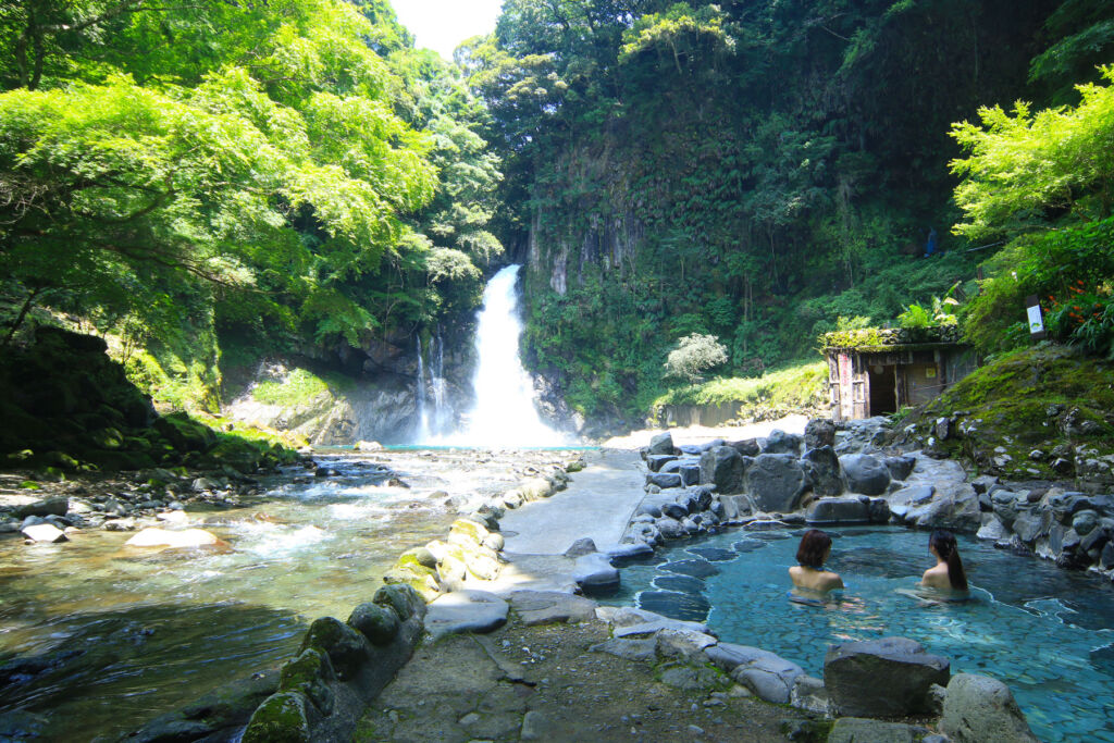 The spectacular natural scenery surrounding the Amagiso Hotel