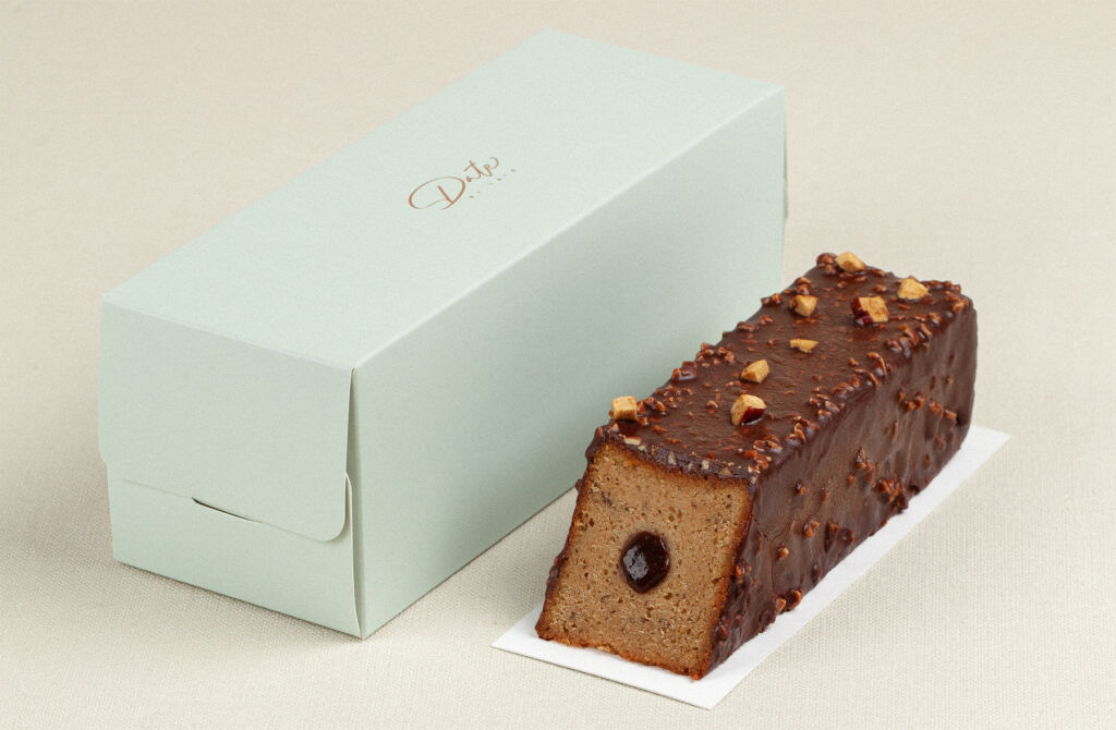 The Red Date and Chocolate Pound Cake with its box