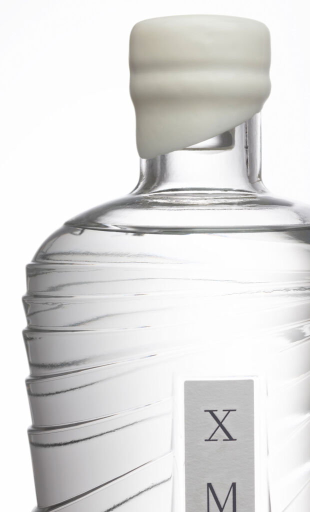 A closeup look at the etching on the bottle and the cap