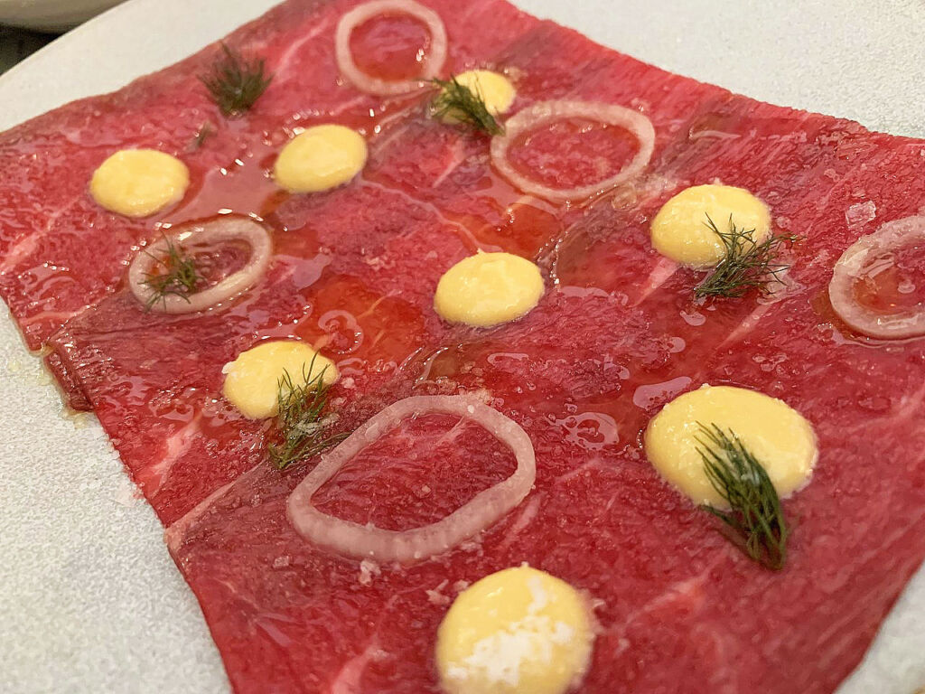 thinly sliced beef carpaccio