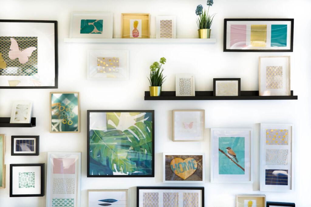 How to Create a Professional Looking Gallery Wall in the Home