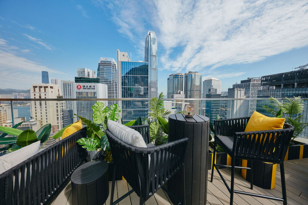 Plume Rooftop Bar's New Alfresco Lunch & Summer Happy Hour by Écritur