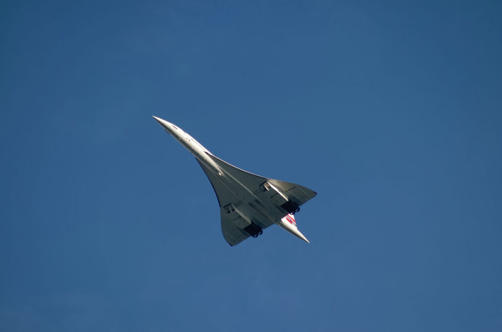 Concorde flying in a blue cloudless sky