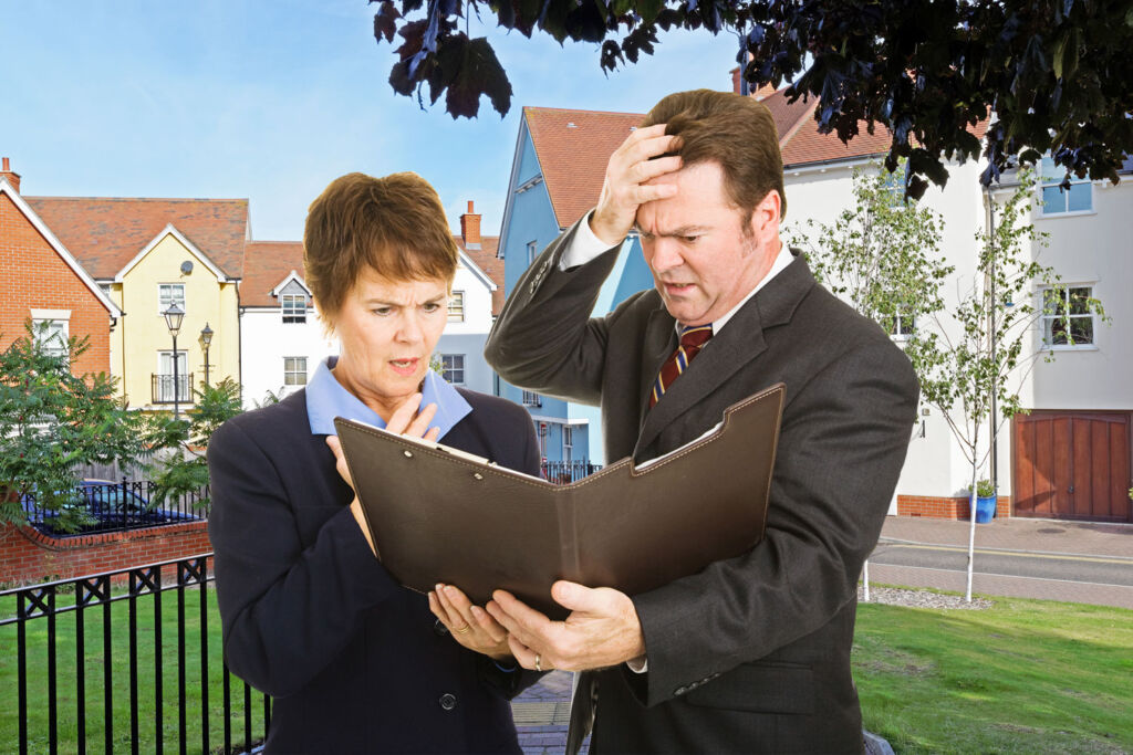 New Survey Reveals 1/4 of UK Estate Agents Believe a Significant Crash is Coming
