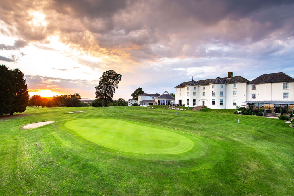 Tewkesbury Park, an 18th-Century Property Offering More than Fantastic Golfing