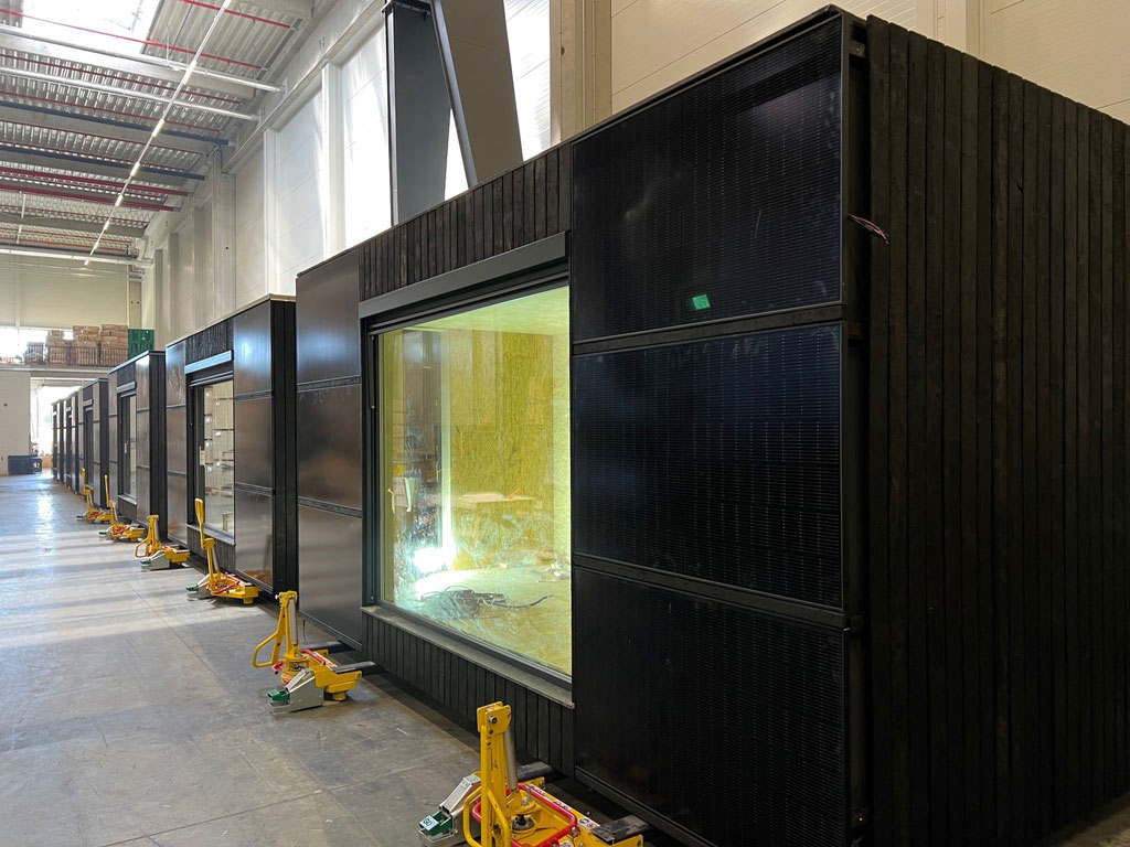 Assembled zero energy modules in the Romanian factory