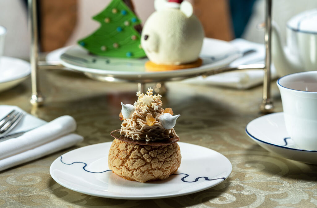 The delicious looking chestnut Mont Blanc choux
