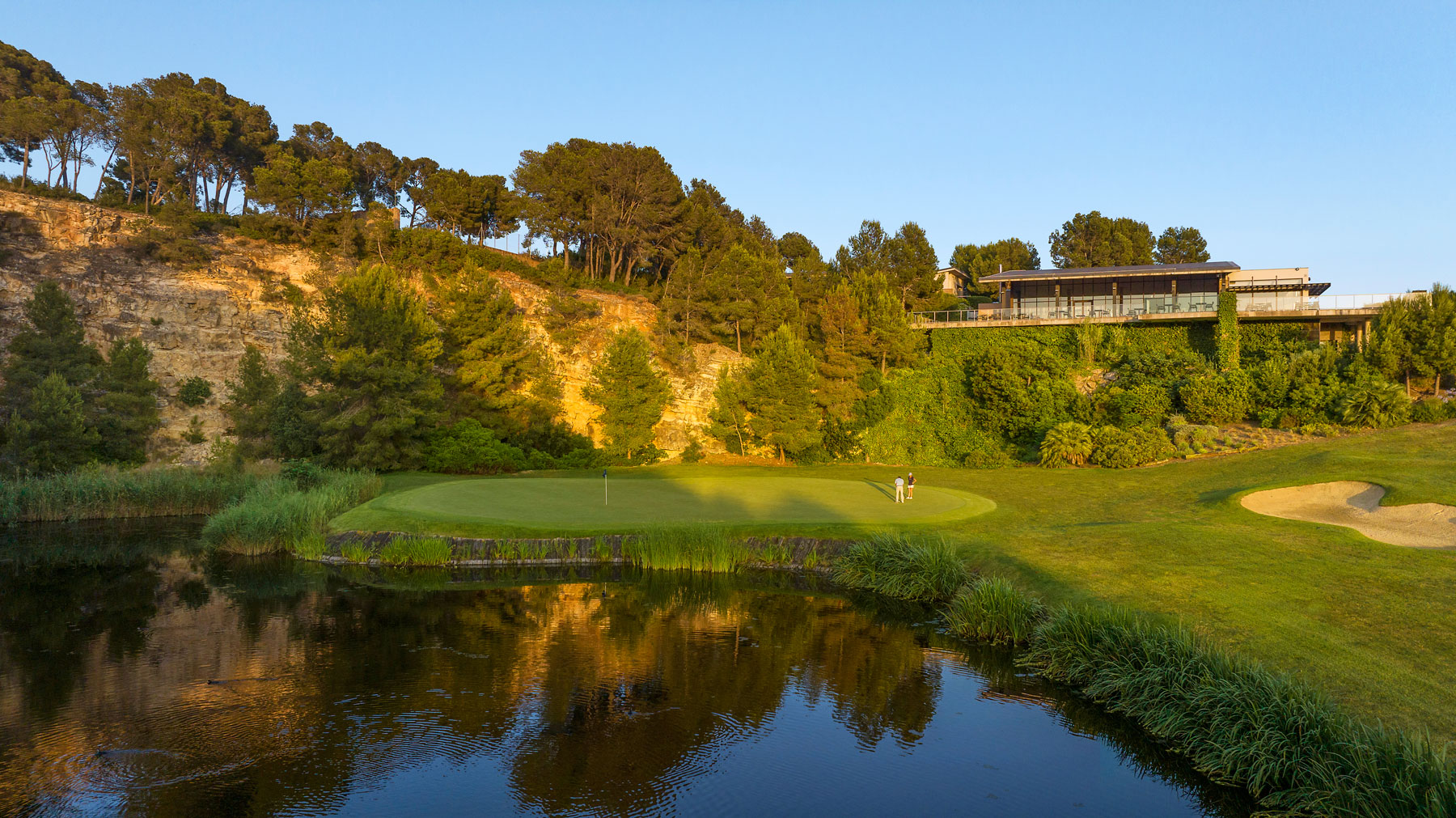 We Visit The AwardWinning INFINITUM Beach Club On Spain's Costa Dorada