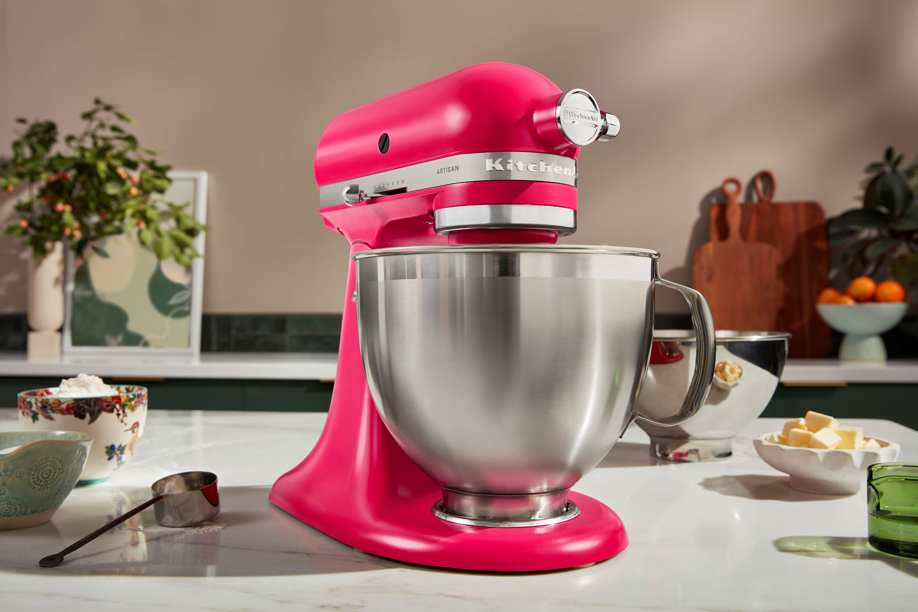 Its As Chooses 2023 For Year Hibiscus Of The KitchenAid Colour