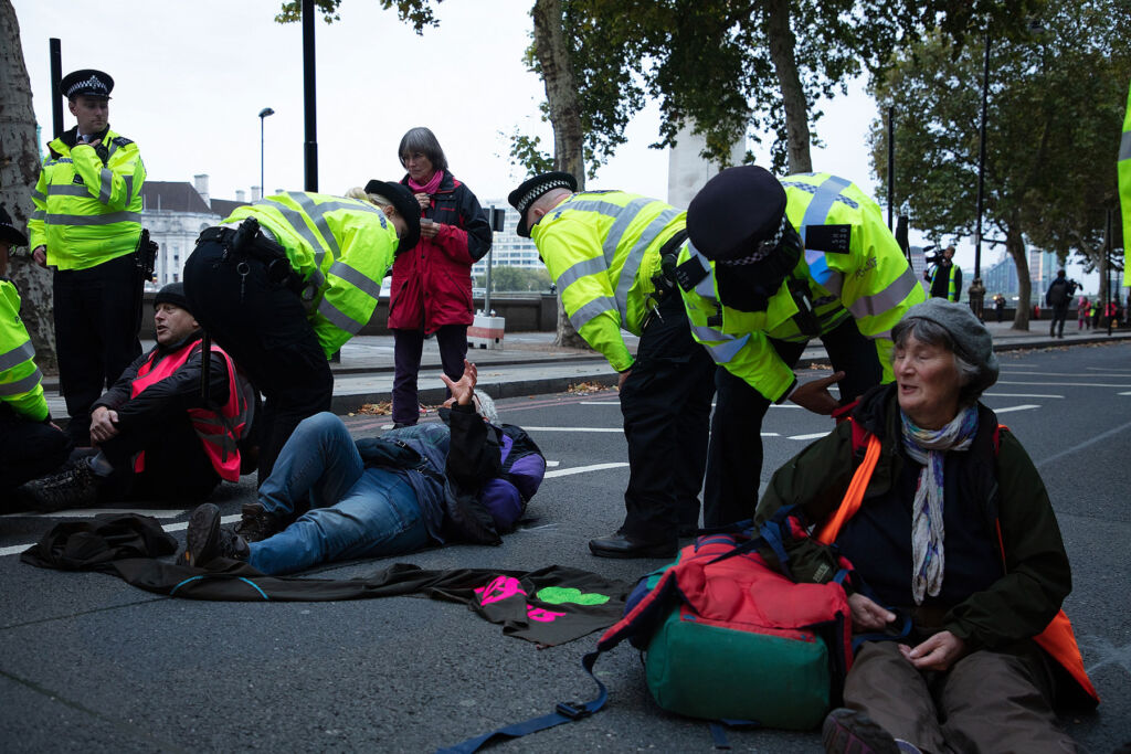 British Police asking older protestors to move in a polite way