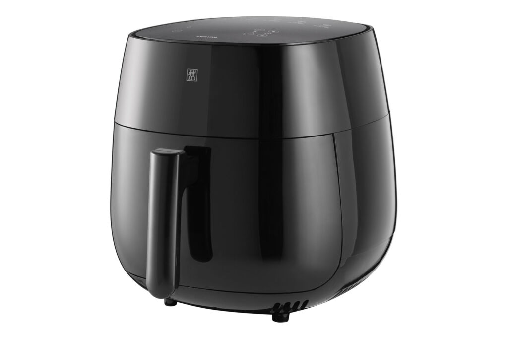 An image showing the black air fryer on a white background
