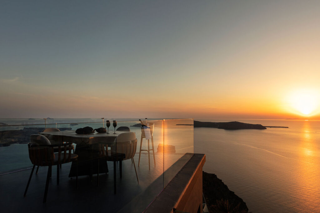 The dining experience whilst the sun sets