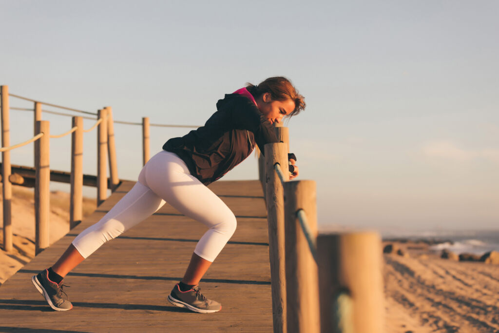 A Guide to Five Travel-Friendly Workouts You Can Do Anywhere