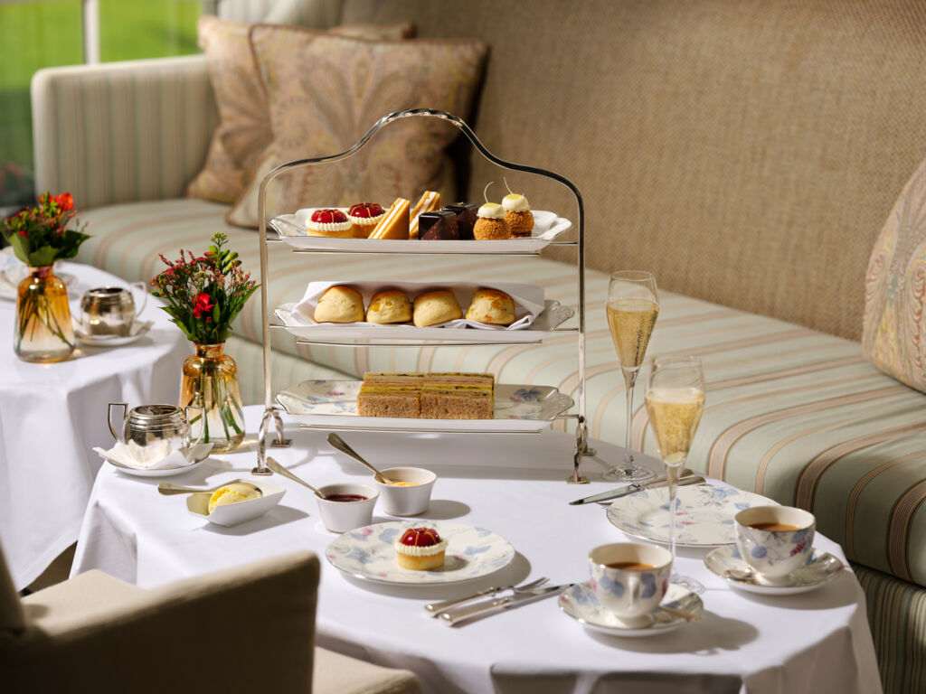 Champagne Bureau UK's Guide to the Best Sparkling Wines at Afternoon Tea