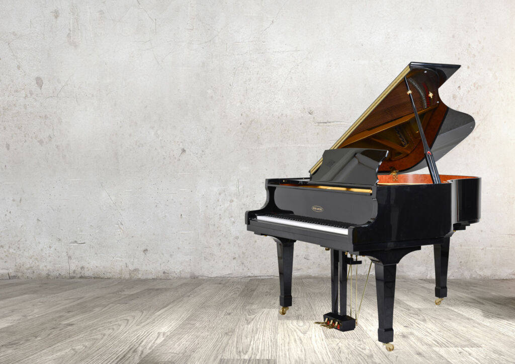 The piano makers G75 model in a grey coloured room