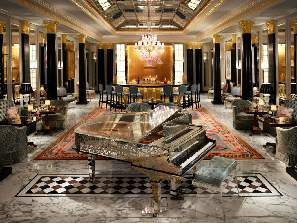 The spectacular Artist's bar at The Dorchester