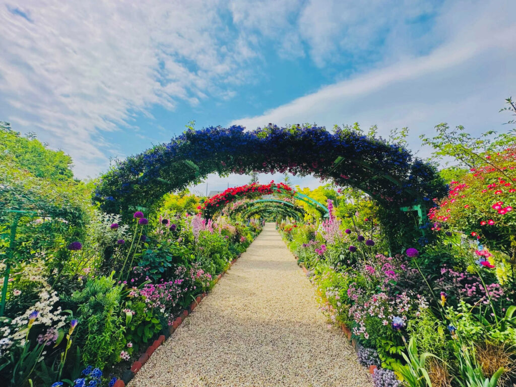 Archways made of flowers at the festival