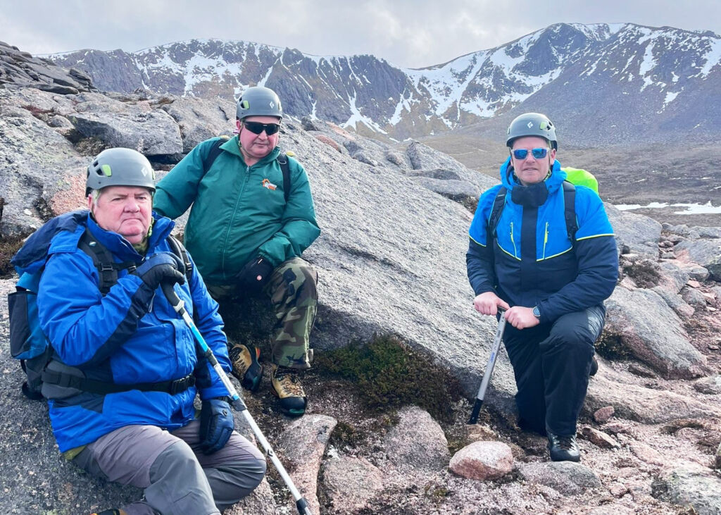 Blind Veterans Take to the Hills for Life-changing Winter Survival Course