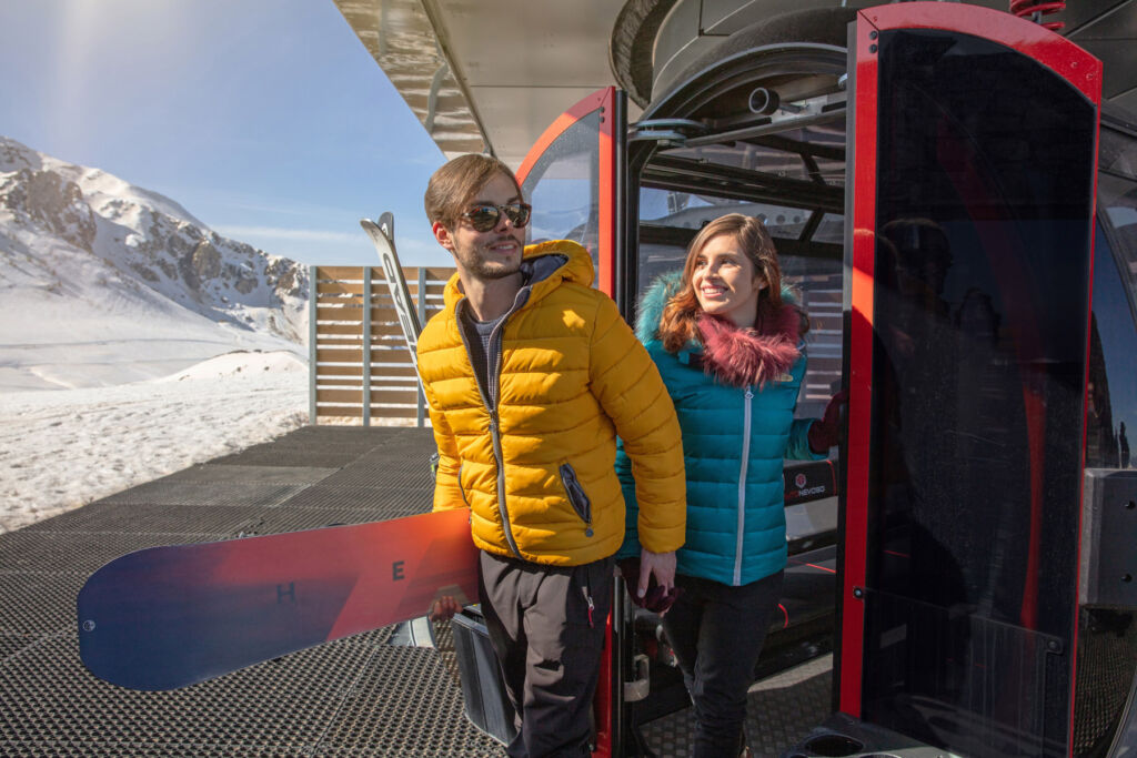 Food and Adventure in Cuneo and Turin at the Foot of The Piedmont Alps 22 Young snowboarders