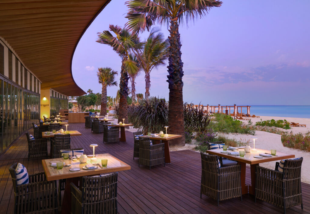 Outdoor dining at Gishinki45