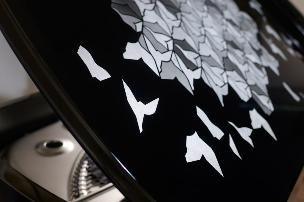 Steinway & Sons Unveil the Philharmonie de Paris Limited Edition Piano 9 The birds on the piano lid