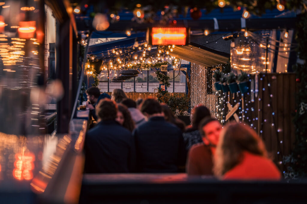 An All-new Après Destination Launches at London Bridge Rooftop for Winter 10 Guests inside the venue